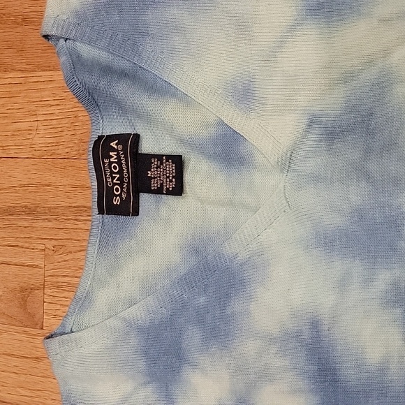 Tie dye Cropped V-neck Sweater - Picture 2 of 3